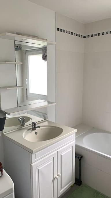 Appartement Lumineux De 60M2 Guer Dış mekan fotoğraf
